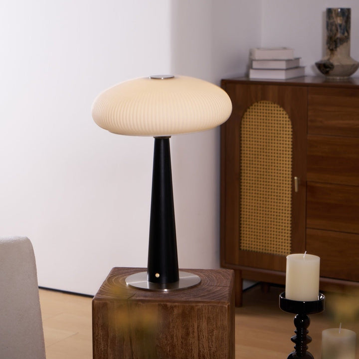 Aeruno Table Lamp - Vakkerlight