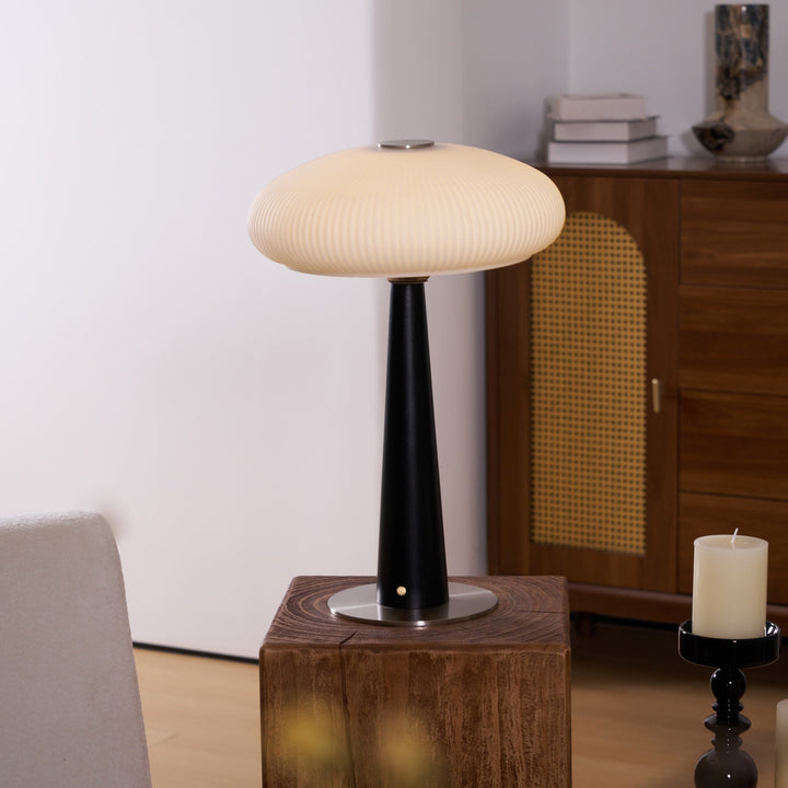 Aeruno Table Lamp - Vakkerlight