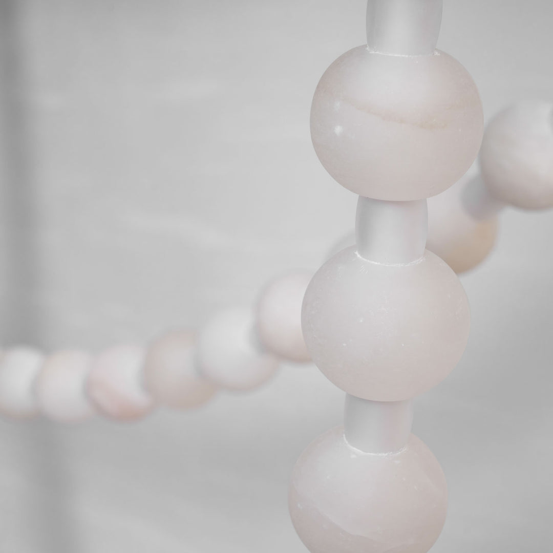 Alabaster Pearl Necklace Chandelier - Vakkerlight