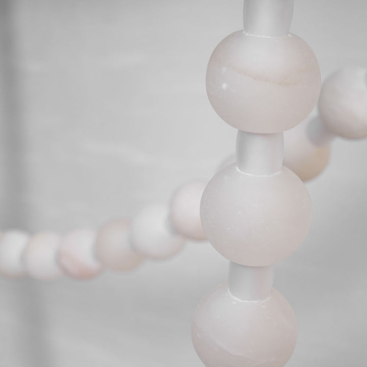 Alabaster Pearl Necklace Chandelier - Vakkerlight