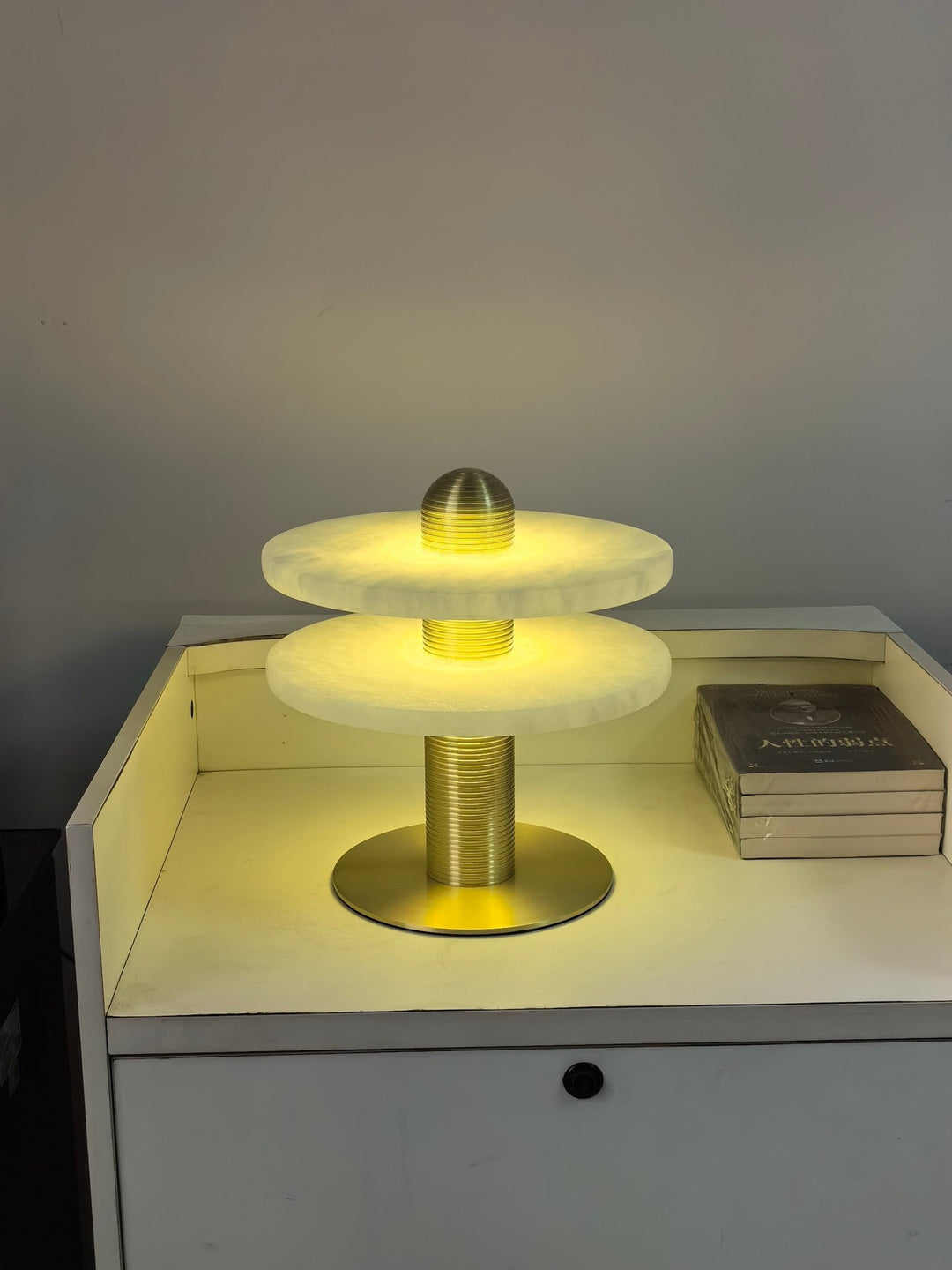 Alabaster Comet Table Lamp - Vakkerlight