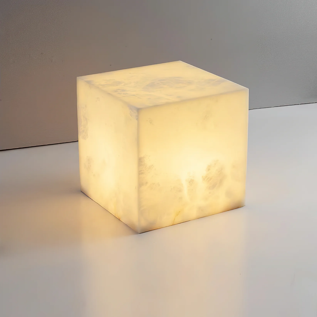 Alabaster Cube Table Lamp - Vakkerlight