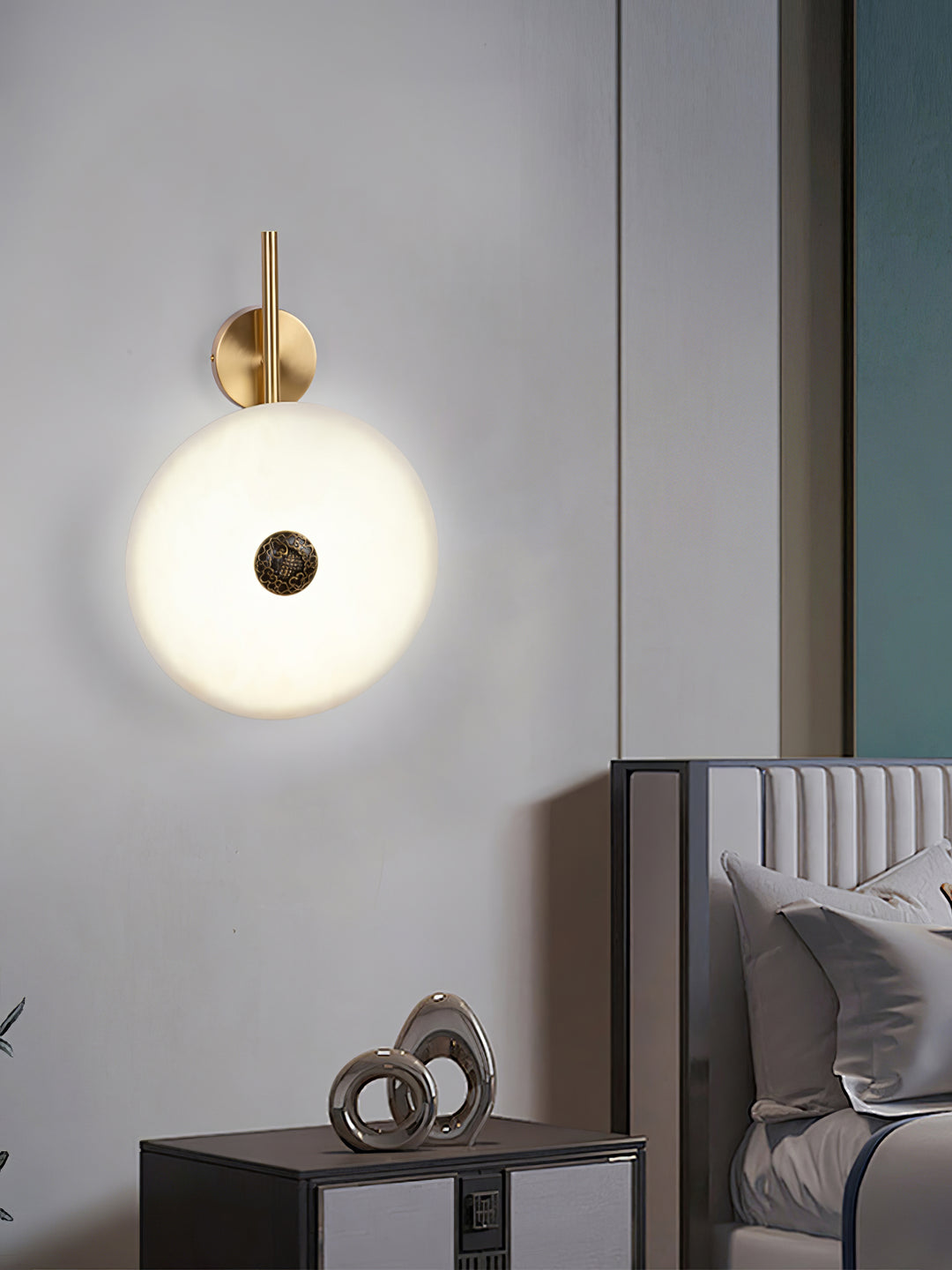 Alabaster Eclipse Wall Light - Vakkerlight