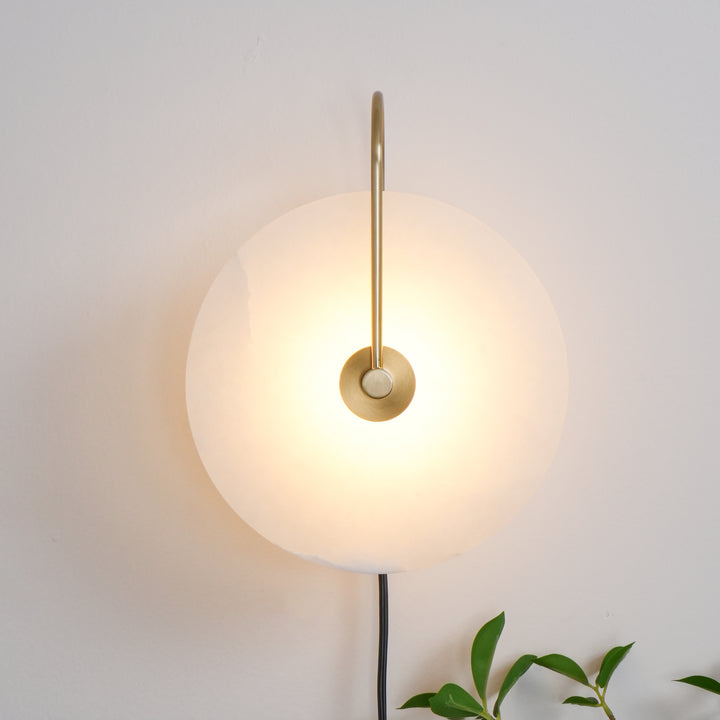 Alabaster LED Plug-In Wandleuchte