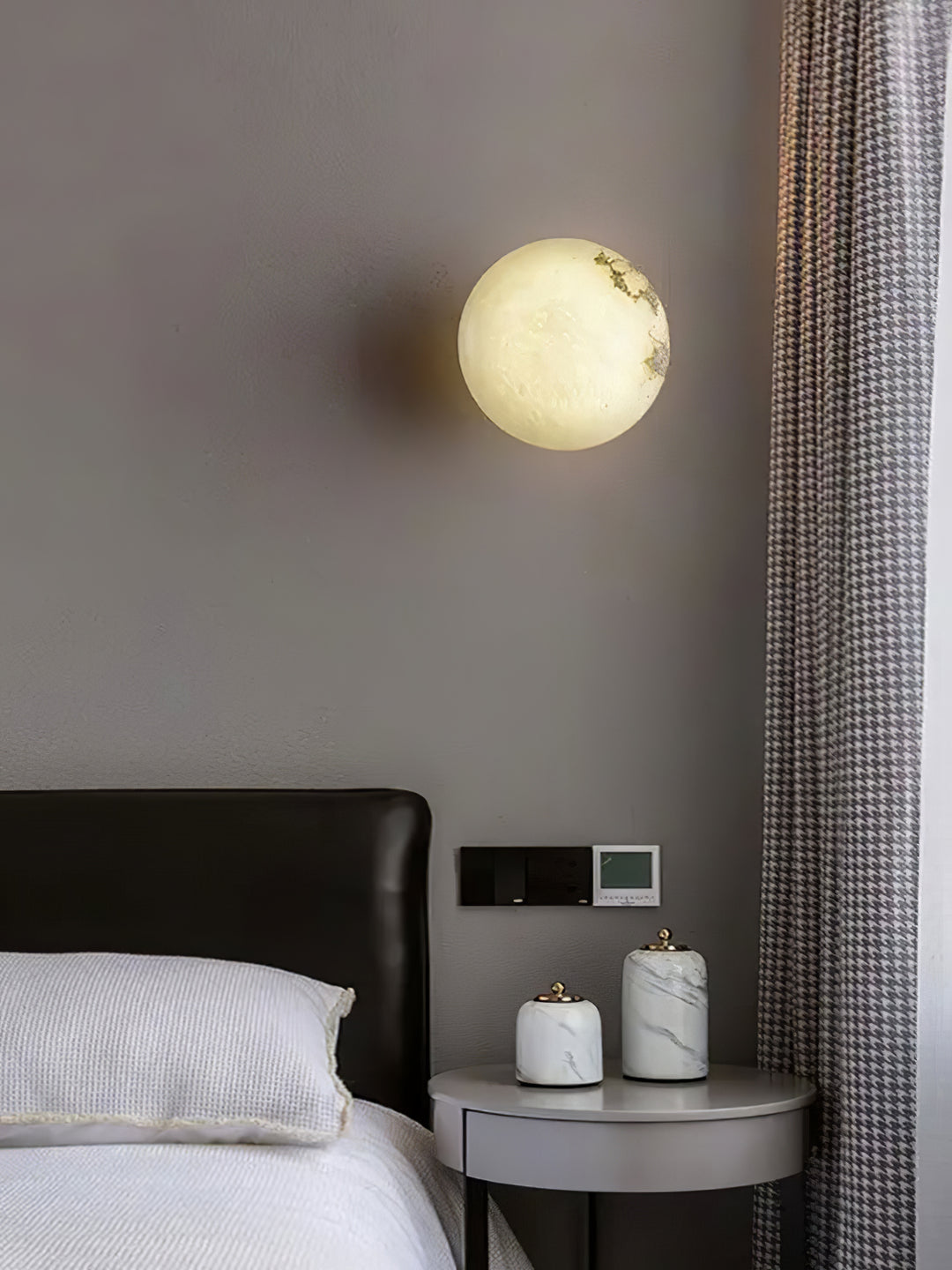 Alabaster Mini Orb Wall Lamp