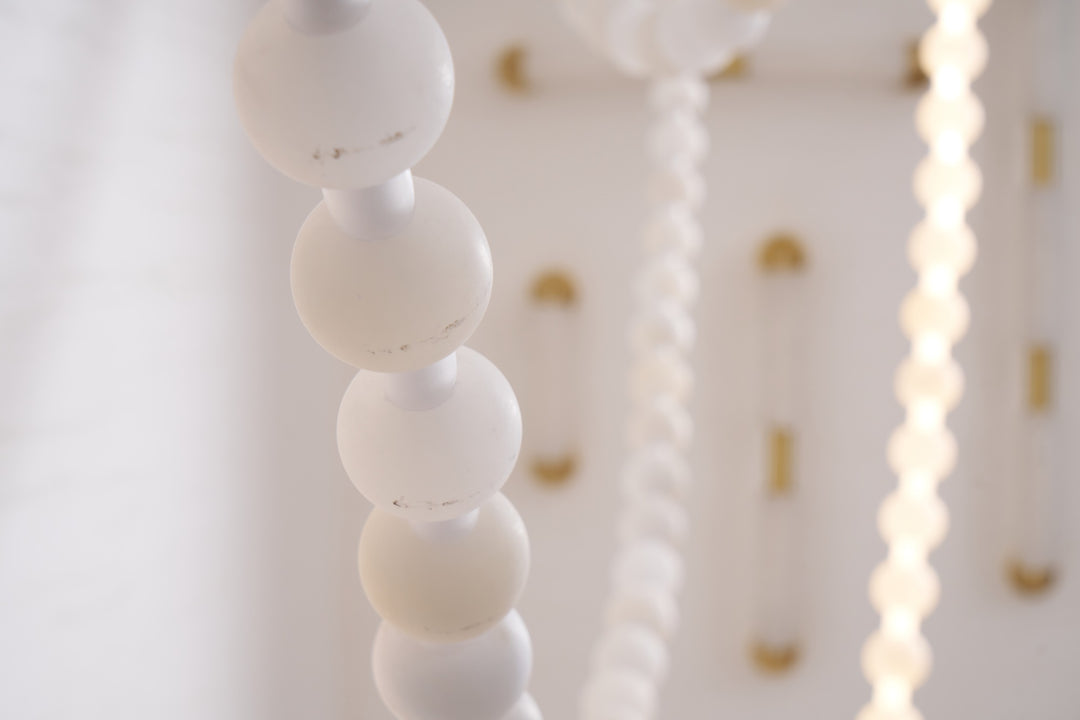 Alabaster Pearl Necklace Chandelier - Vakkerlight