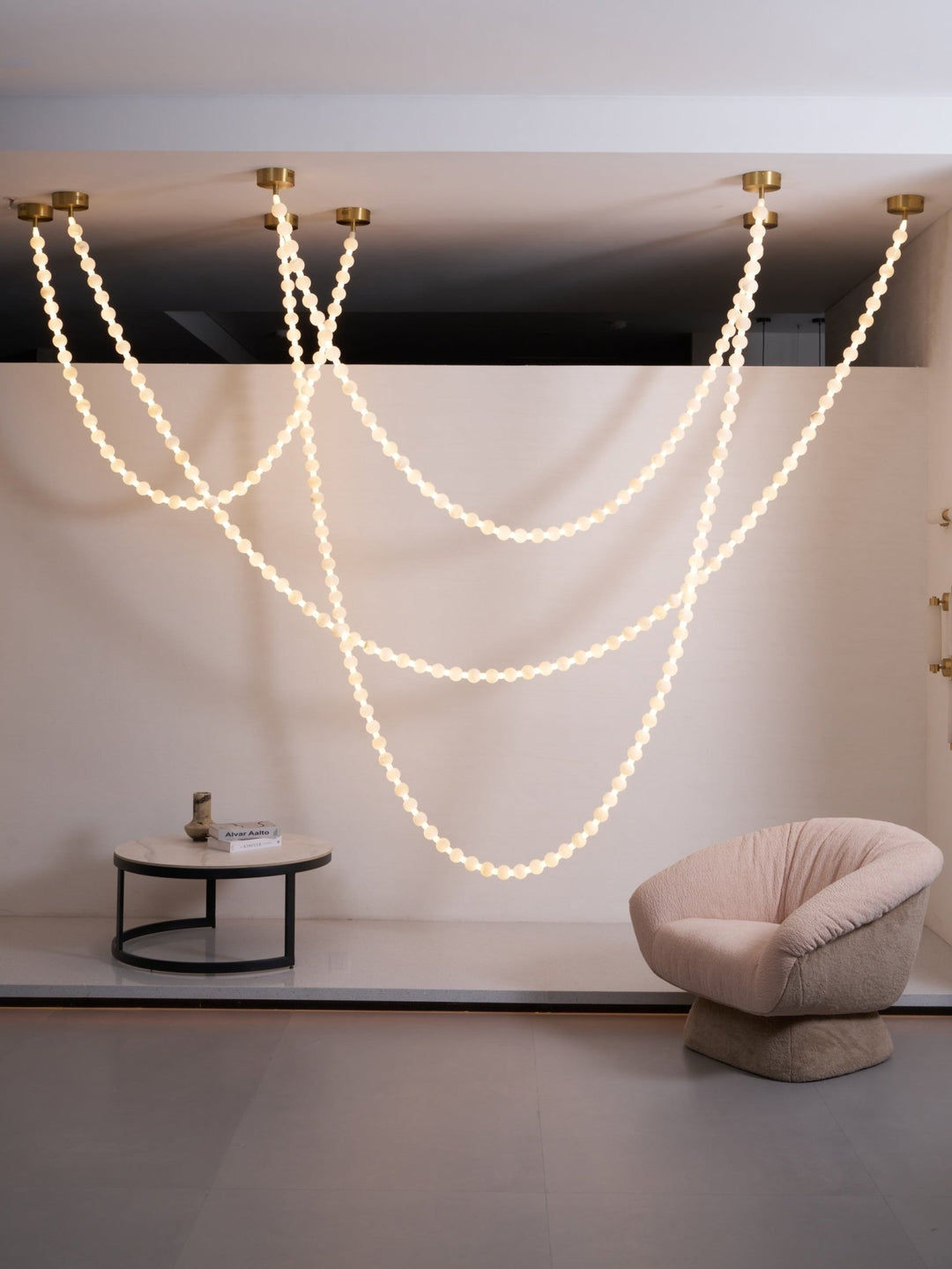 Alabaster Pearl Necklace Chandelier - Vakkerlight
