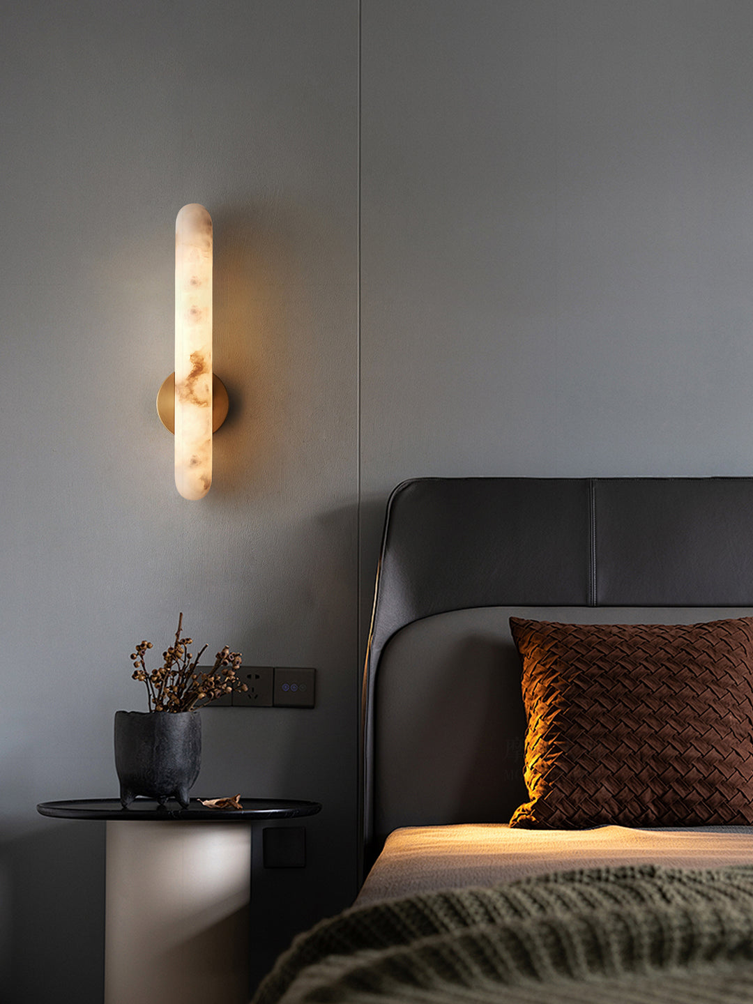 Alabaster Rod Sconce - Vakkerlight