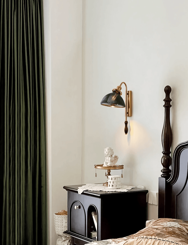 Alaric Wall Lamp - Vakkerlight