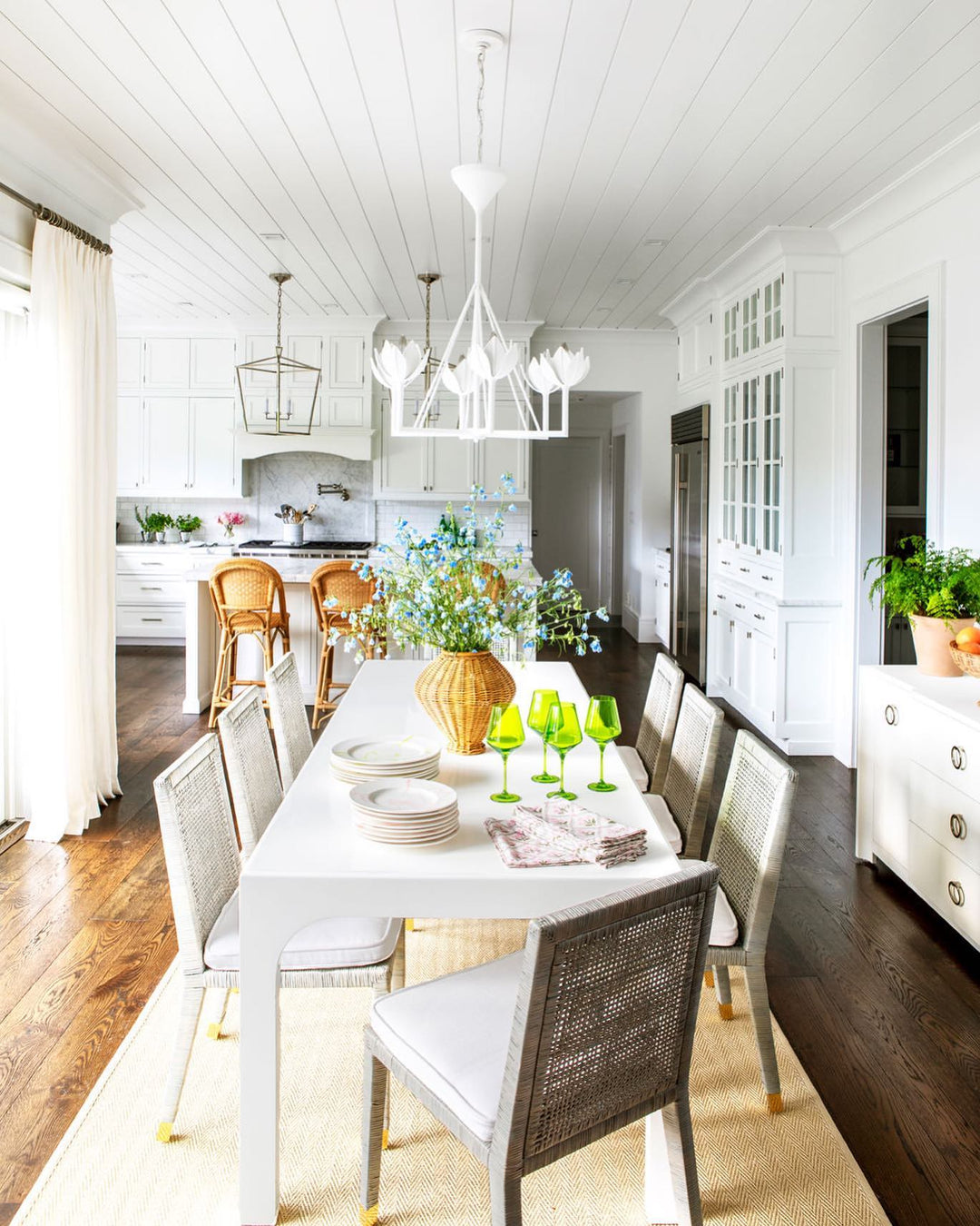 Alberto Lotus Bloom Chandelier - Vakkerlight