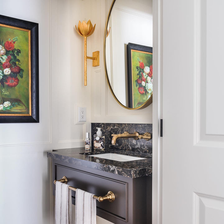 Alberto Lotus Bloom Wall Lamp