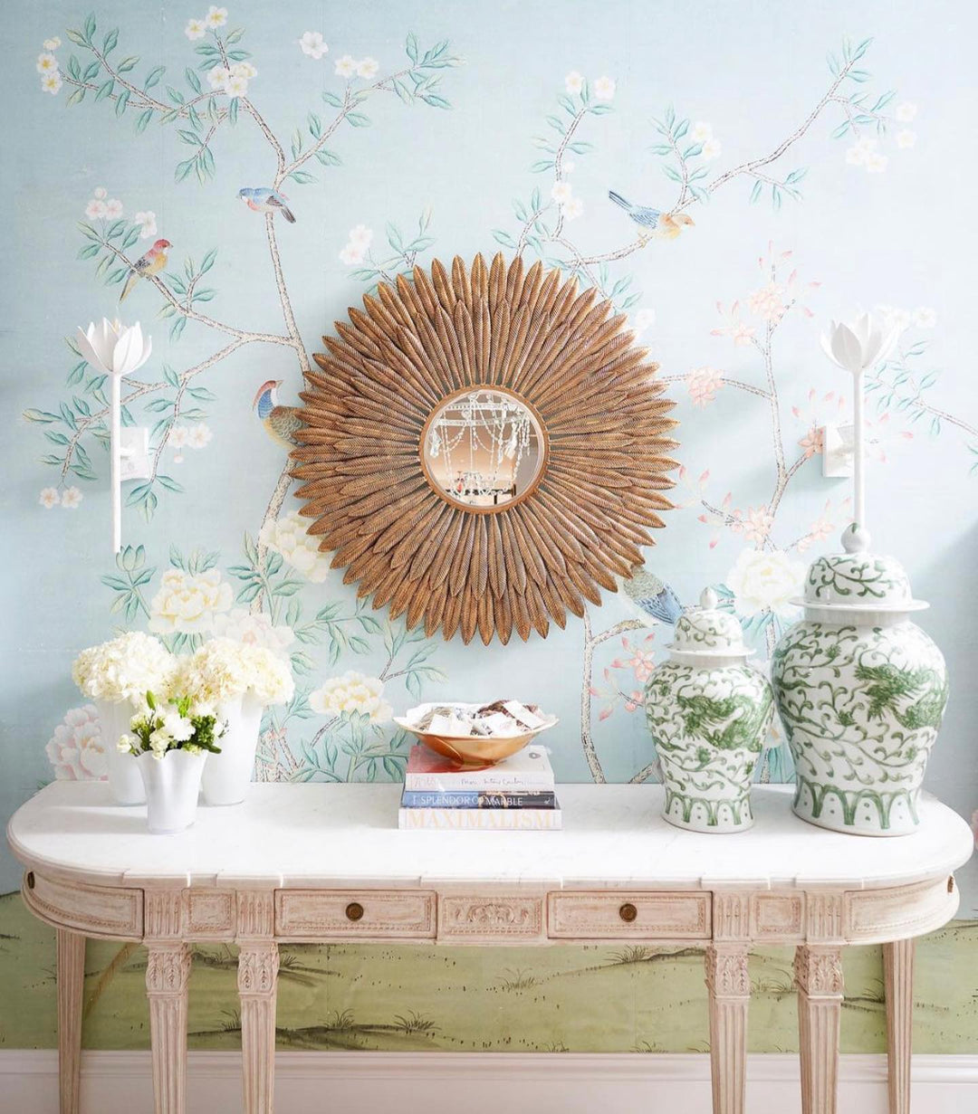 Alberto Lotus Bloom Wall Lamp