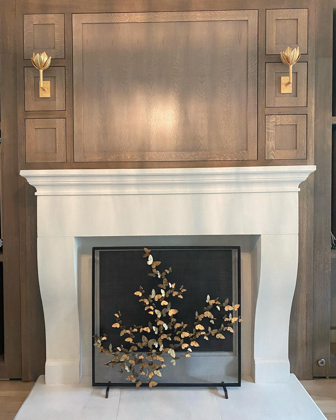 Alberto Lotus Bloom Wall Lamp