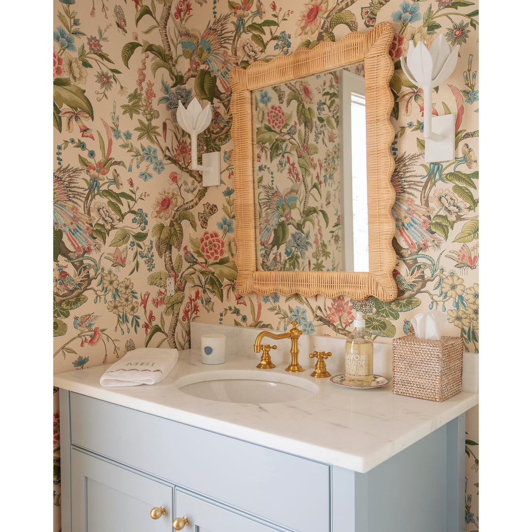 Alberto Lotus Bloom Wall Lamp