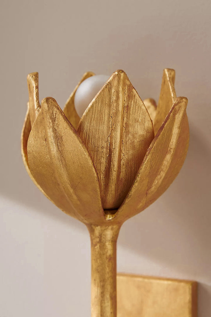 Alberto Lotus Bloom Wall Lamp