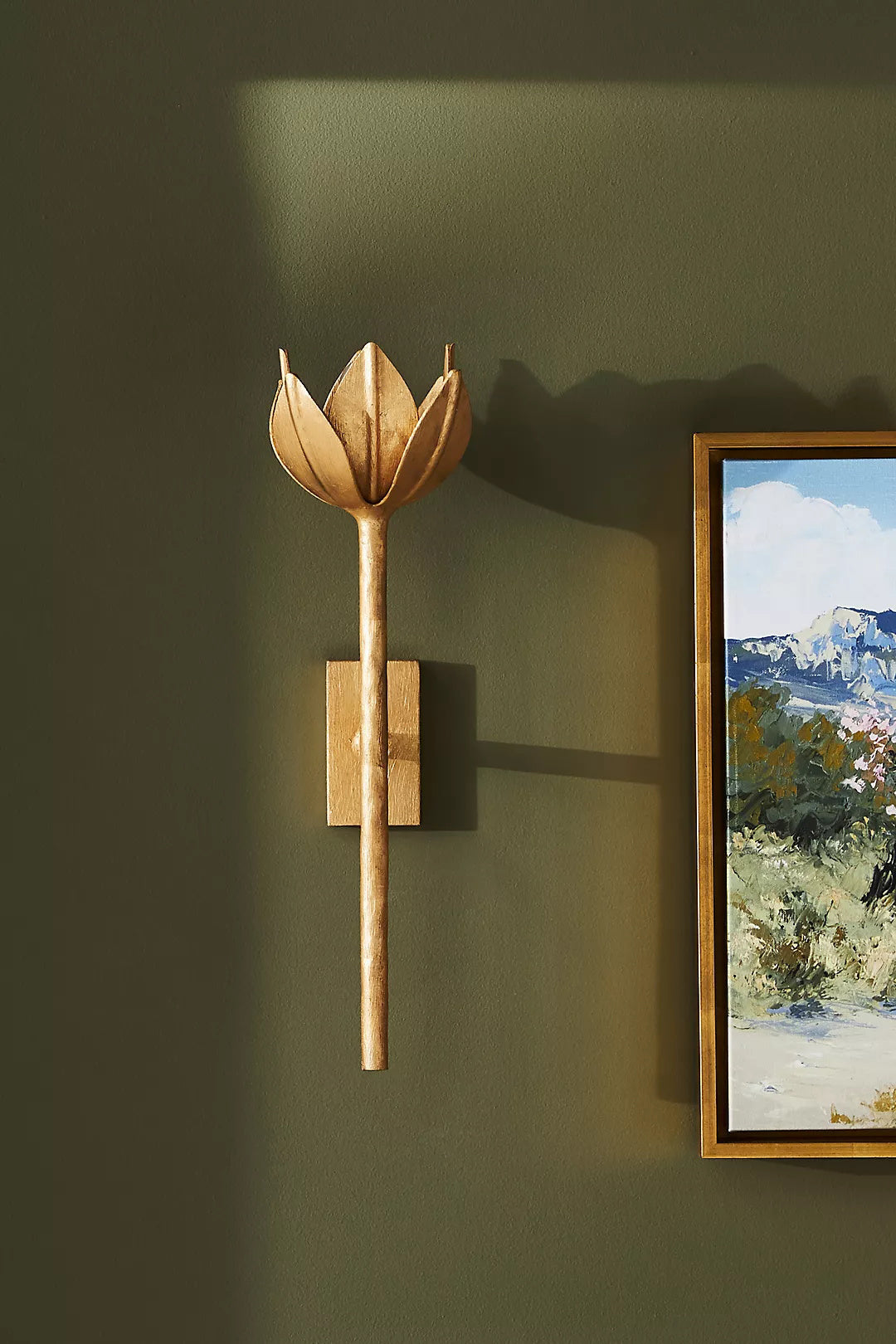 Alberto Lotus Bloom Wall Lamp