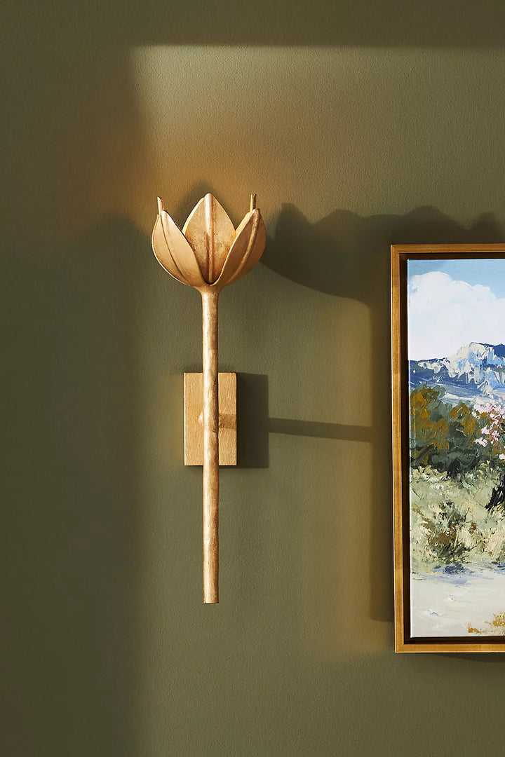 Alberto Lotus Bloom Wall Lamp