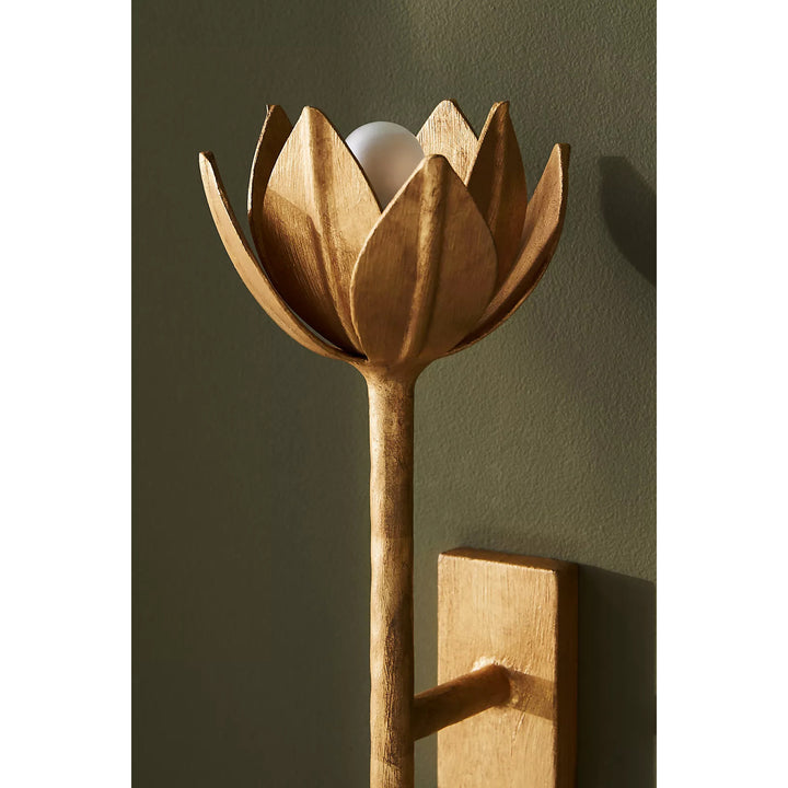 Alberto Lotus Bloom Wall Lamp