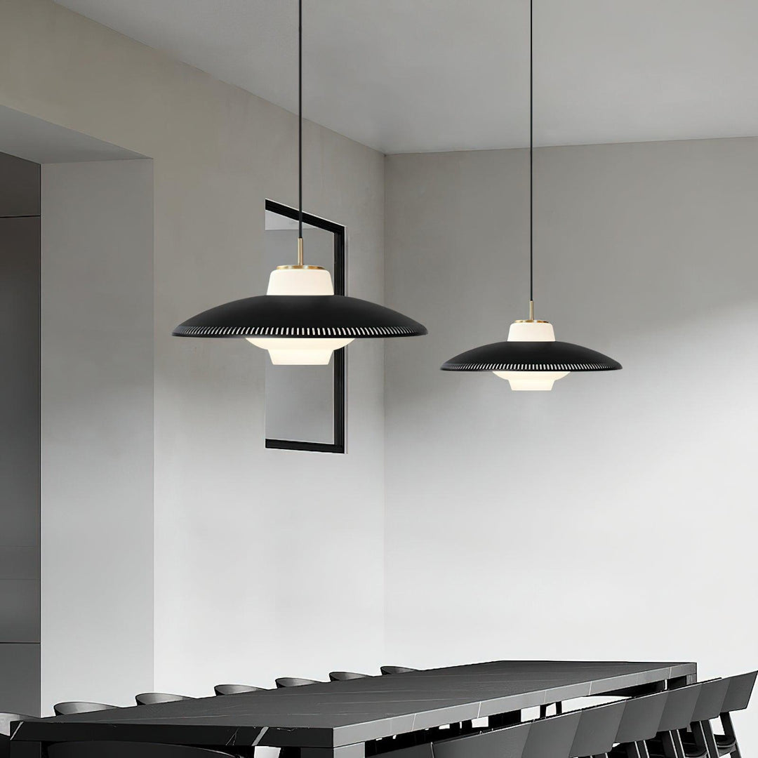 Alien Frisbee Pendant Lamp - Vakkerlight