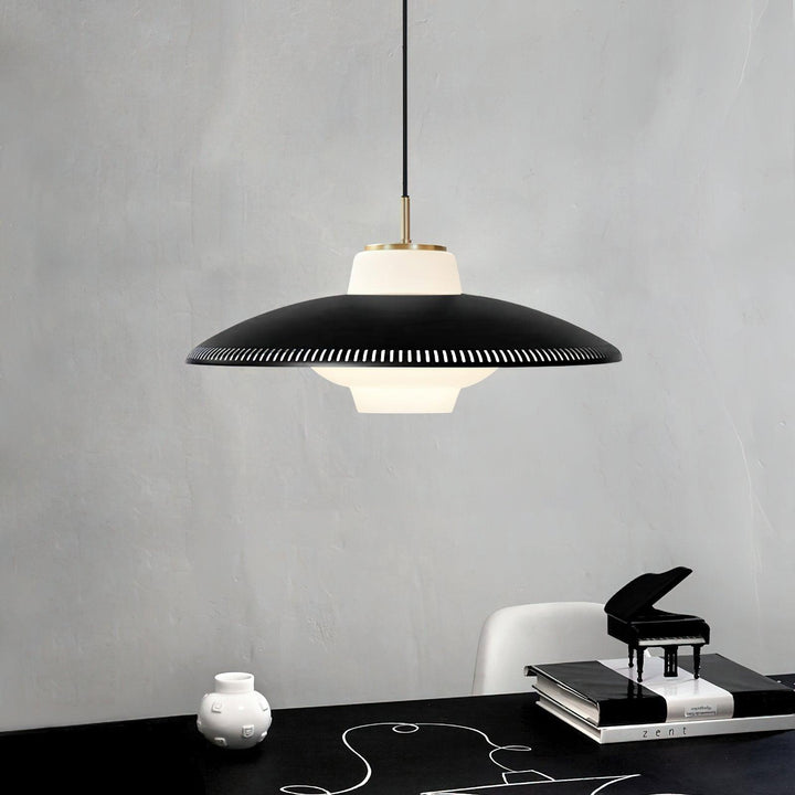 Alien Frisbee Pendant Lamp - Vakkerlight