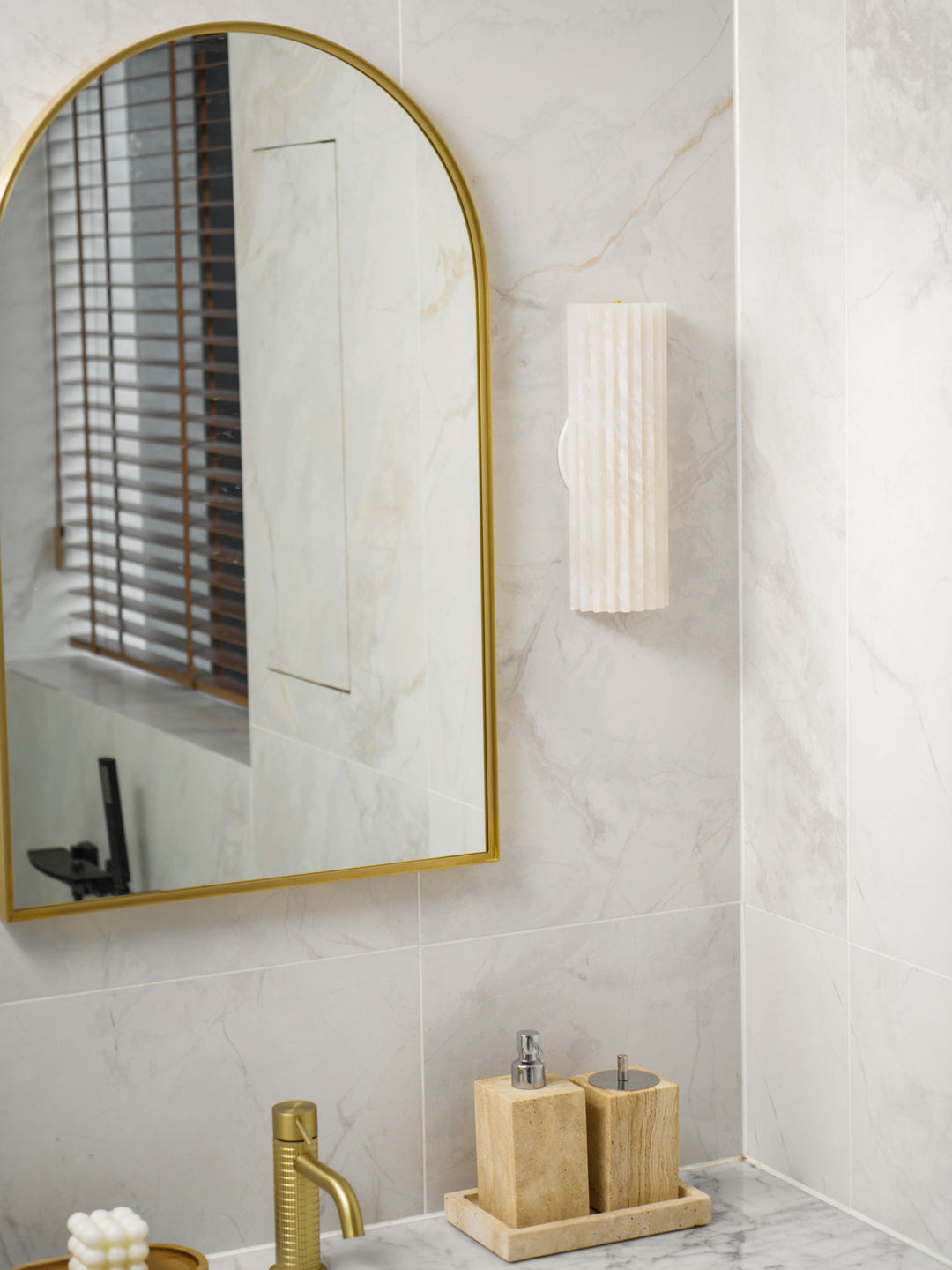 Alvia Alabaster Wall Light - Vakkerlight