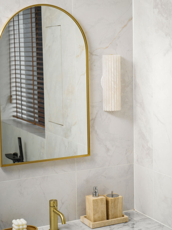 Alvia Alabaster Wall Light - Vakkerlight