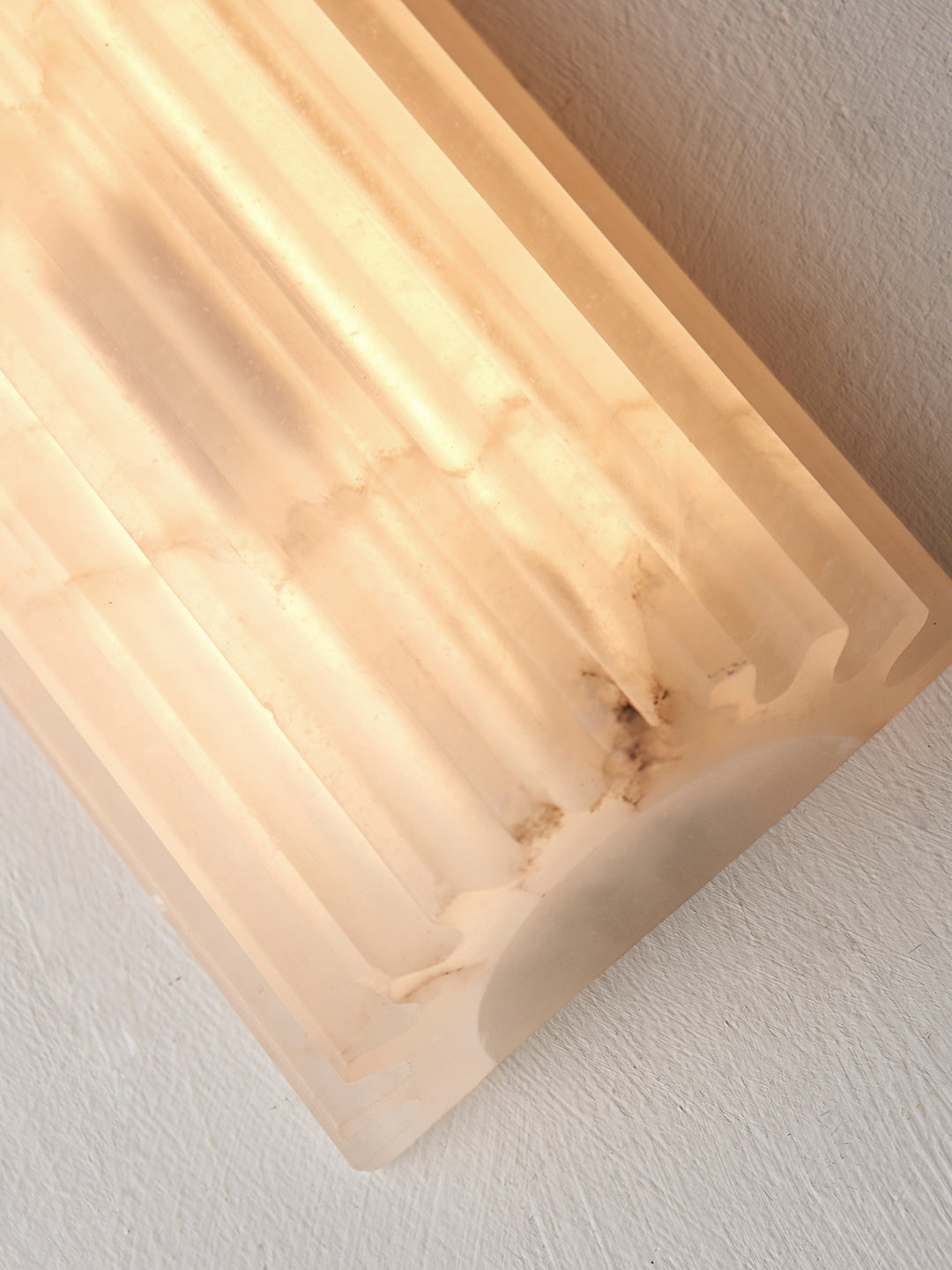 Alvia Alabaster Wall Light - Vakkerlight