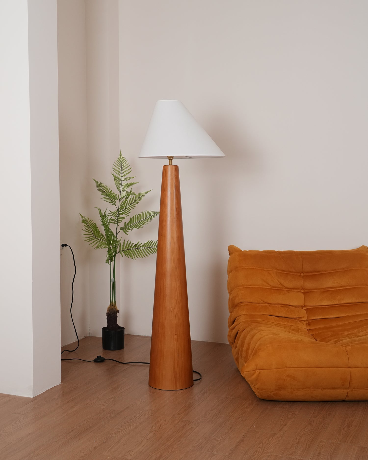 Alvin Floor Lamp - Vakkerlight