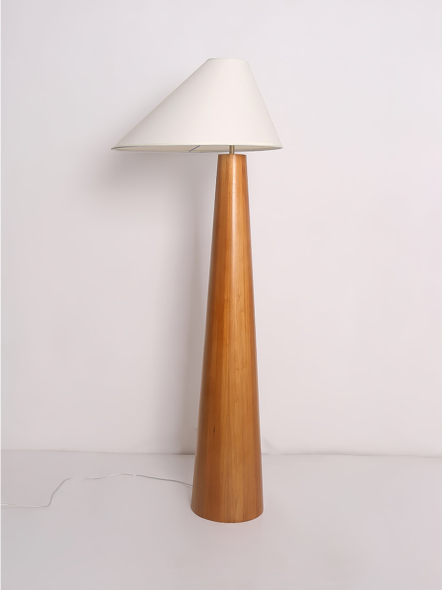 Alvin Floor Lamp - Vakkerlight