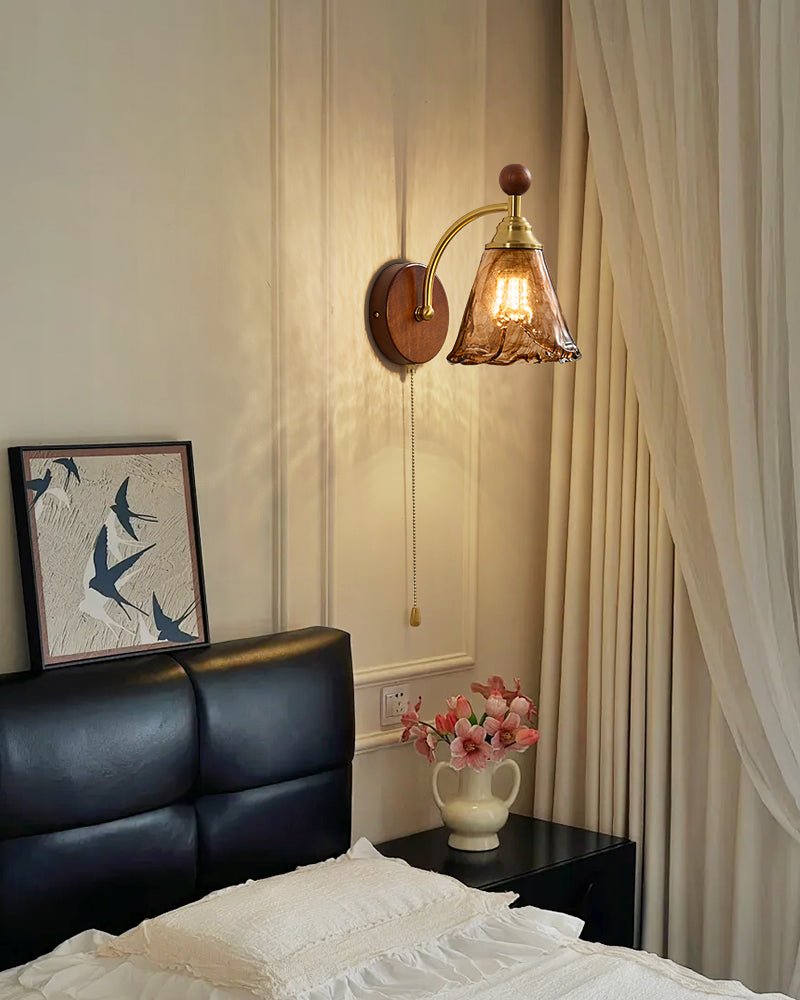 Amberveil Bloom Wall Lamp - Vakkerlight