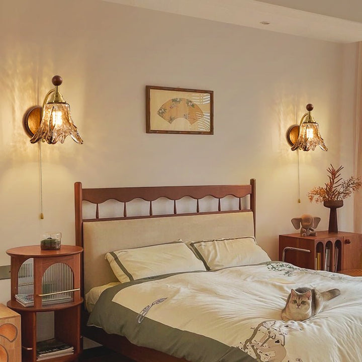 Amberveil Bloom Wall Lamp - Vakkerlight