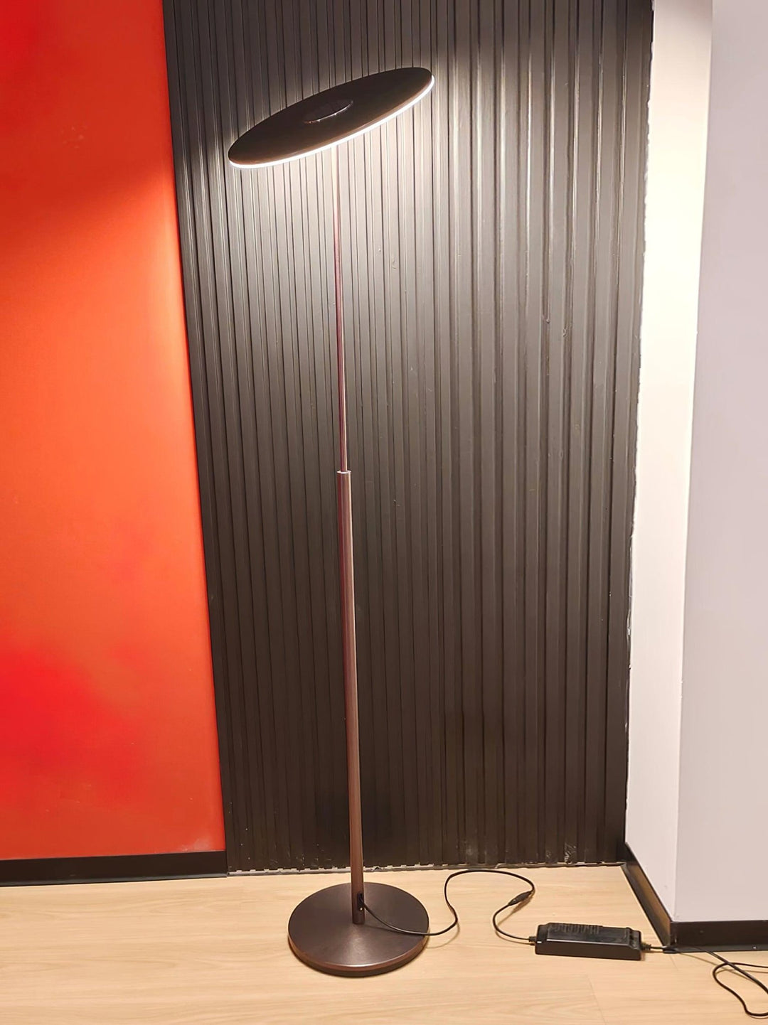 Ambra LED Floor Lamp - Vakkerlight