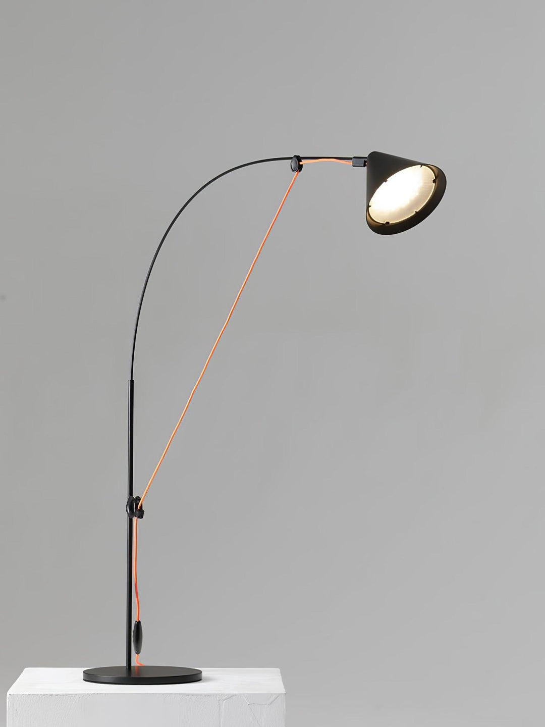 Arc Ayno Table Lamp - Vakkerlight