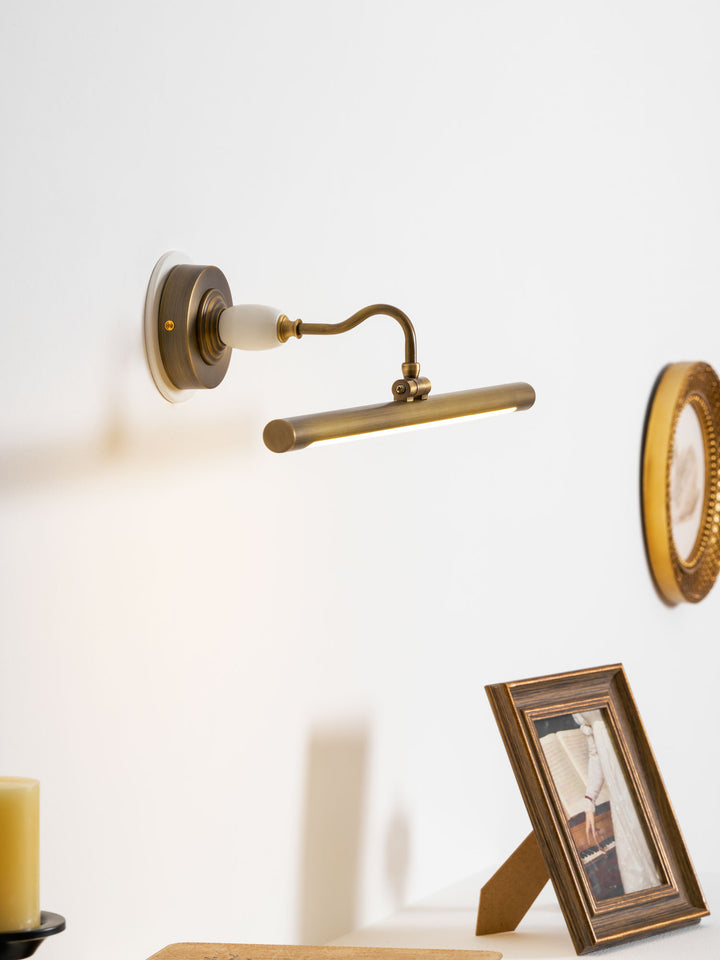 Archer Art Linear Wall Light - Vakkerlight