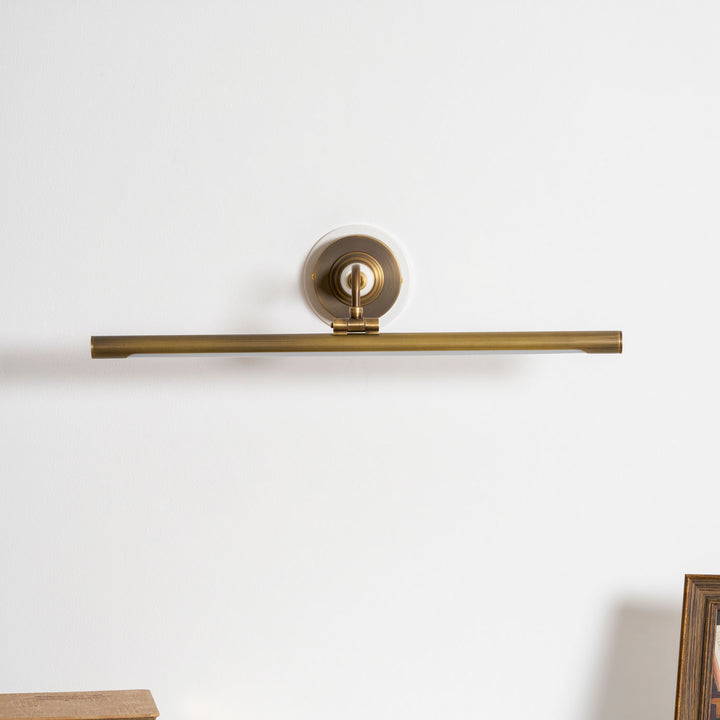 Archer Art Linear Wall Light - Vakkerlight
