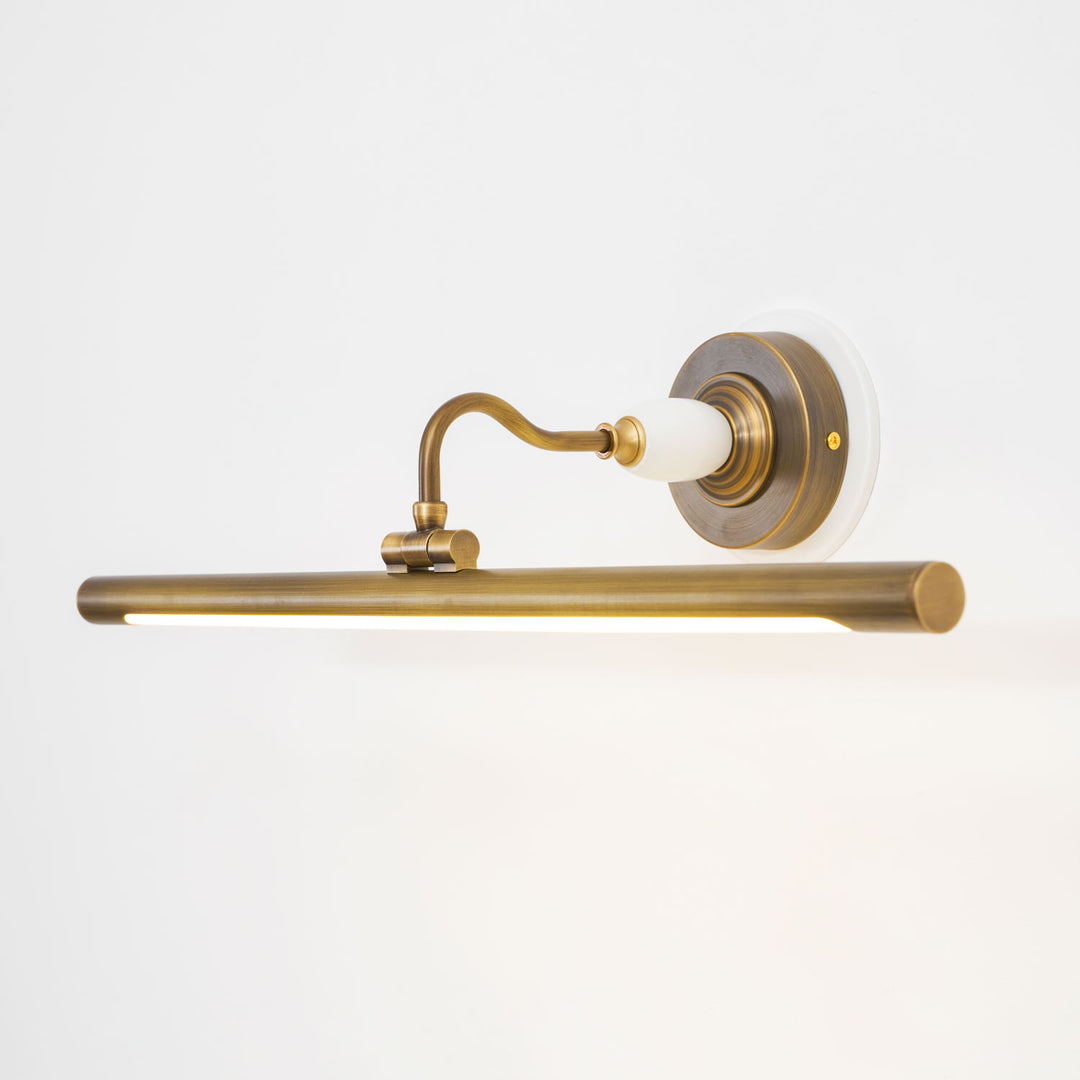 Archer Art Linear Wall Light - Vakkerlight