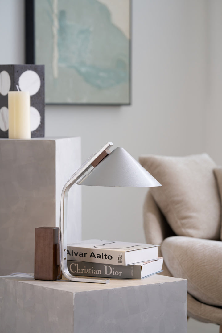 Arclune Desk Lamp - Vakkerlight