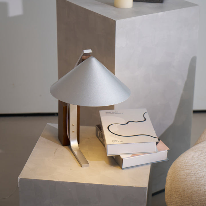 Arclune Desk Lamp - Vakkerlight