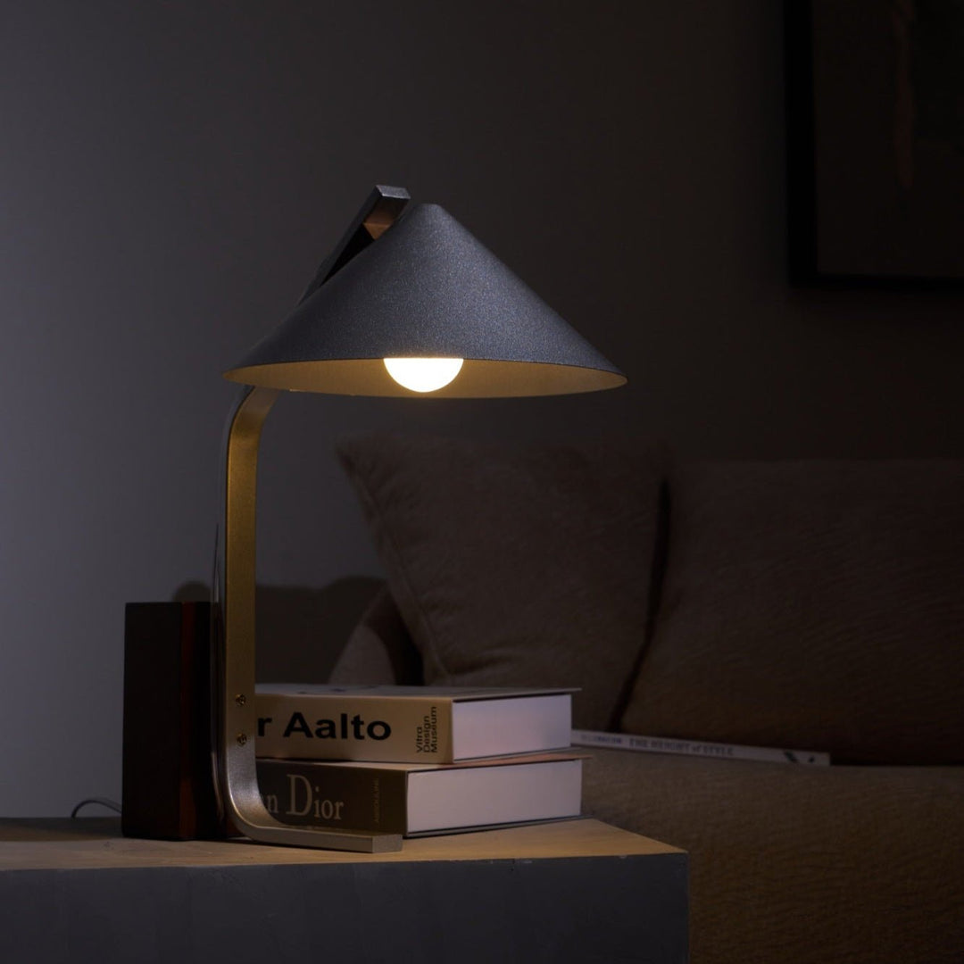 Arclune Desk Lamp - Vakkerlight
