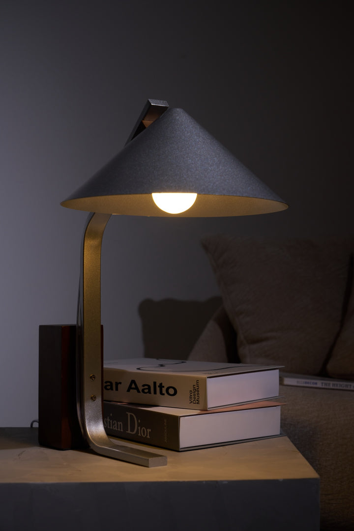 Arclune Desk Lamp - Vakkerlight
