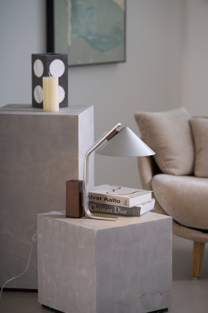Arclune Desk Lamp - Vakkerlight