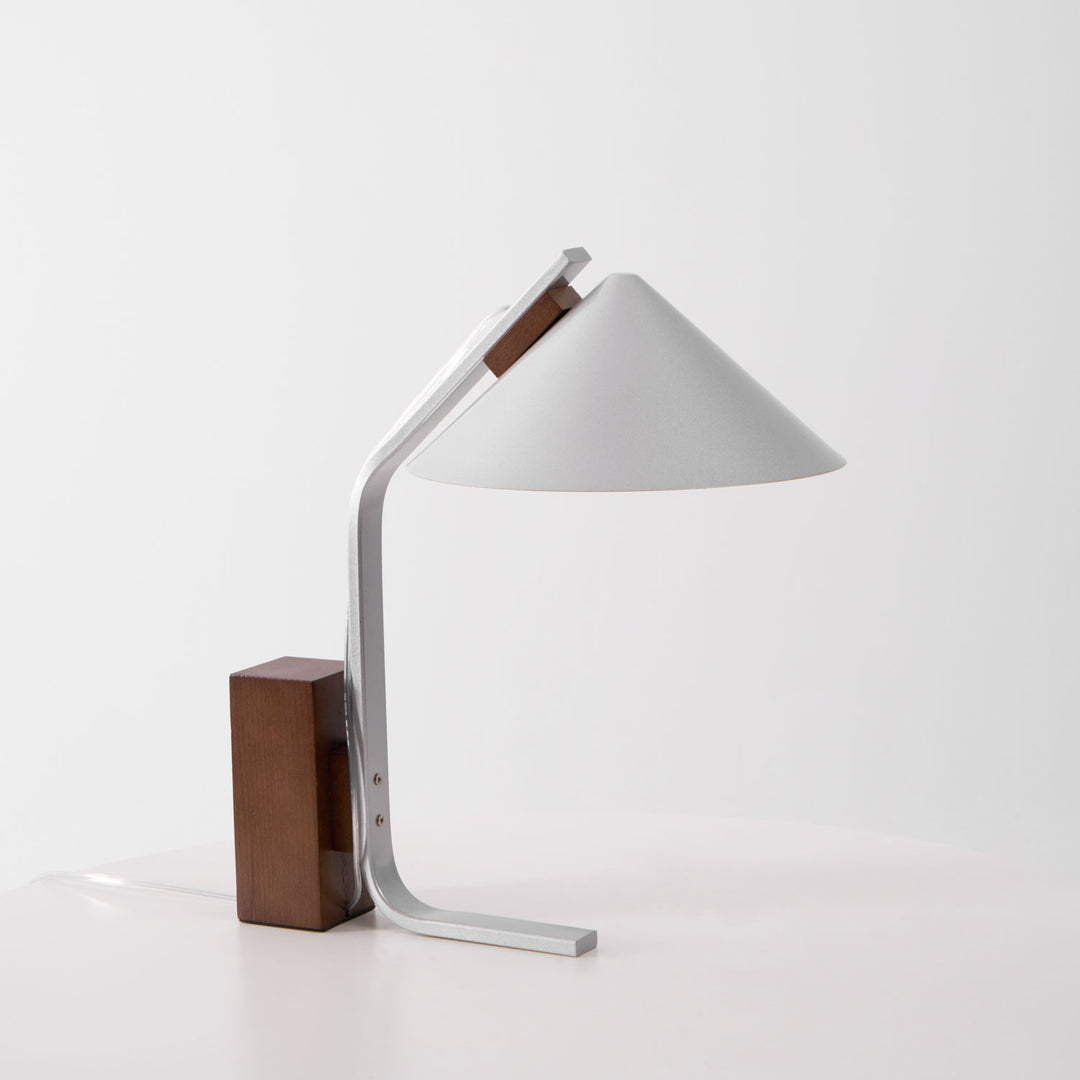 Arclune Desk Lamp - Vakkerlight