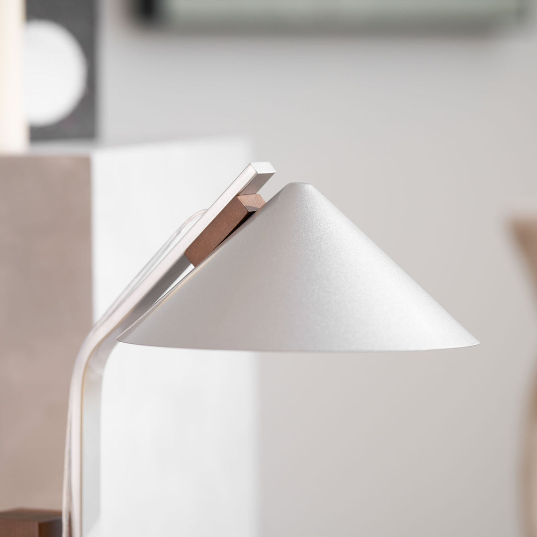 Arclune Desk Lamp - Vakkerlight