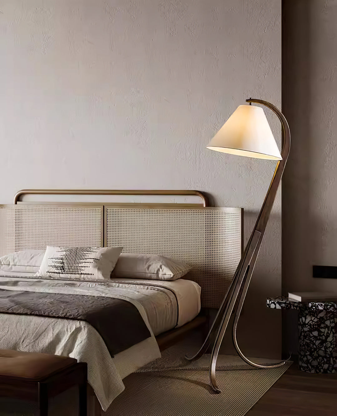 Arcwood Floor Lamp - Vakkerlight