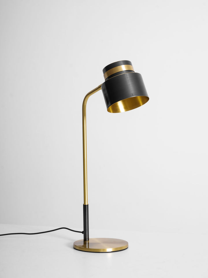 Ari Scandustrial Tischlampe