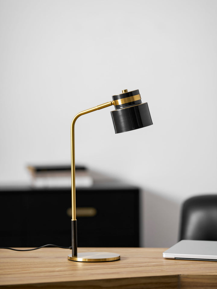 Ari Scandustrial Tischlampe