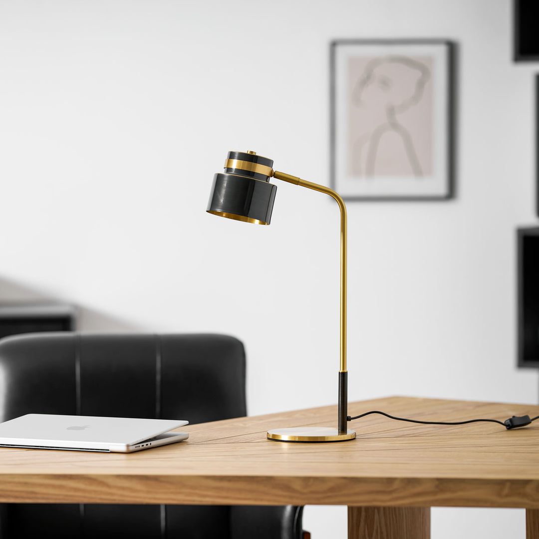 Ari Scandustrial Tischlampe