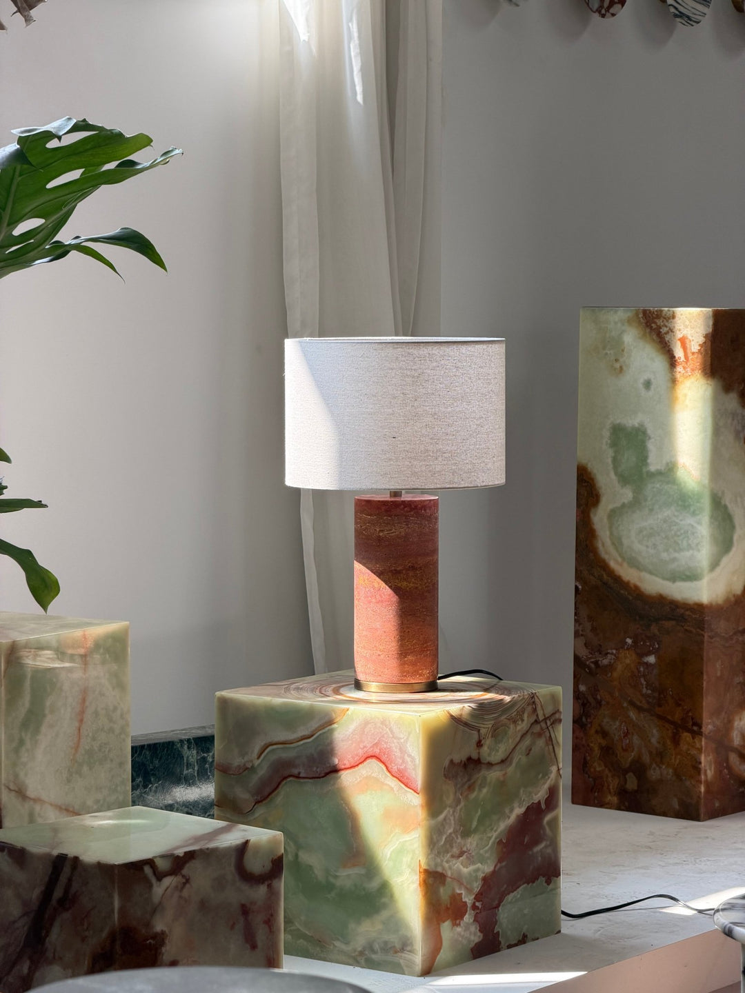 Aria Stone Table Lamp - Vakkerlight