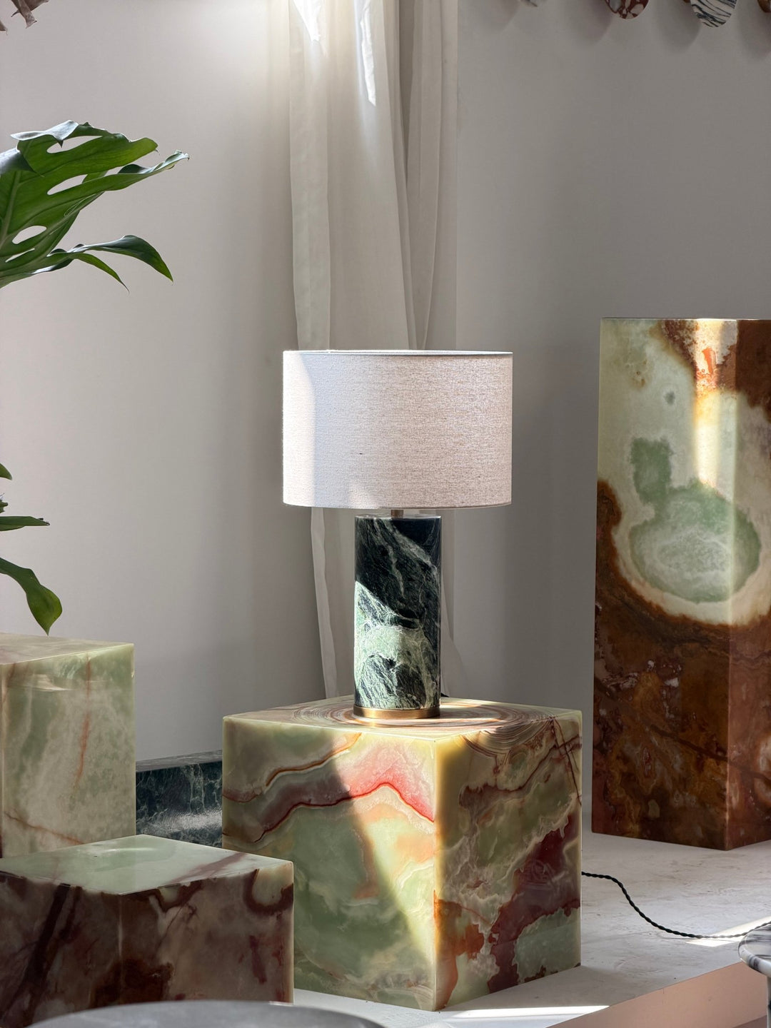 Aria Stone Table Lamp - Vakkerlight