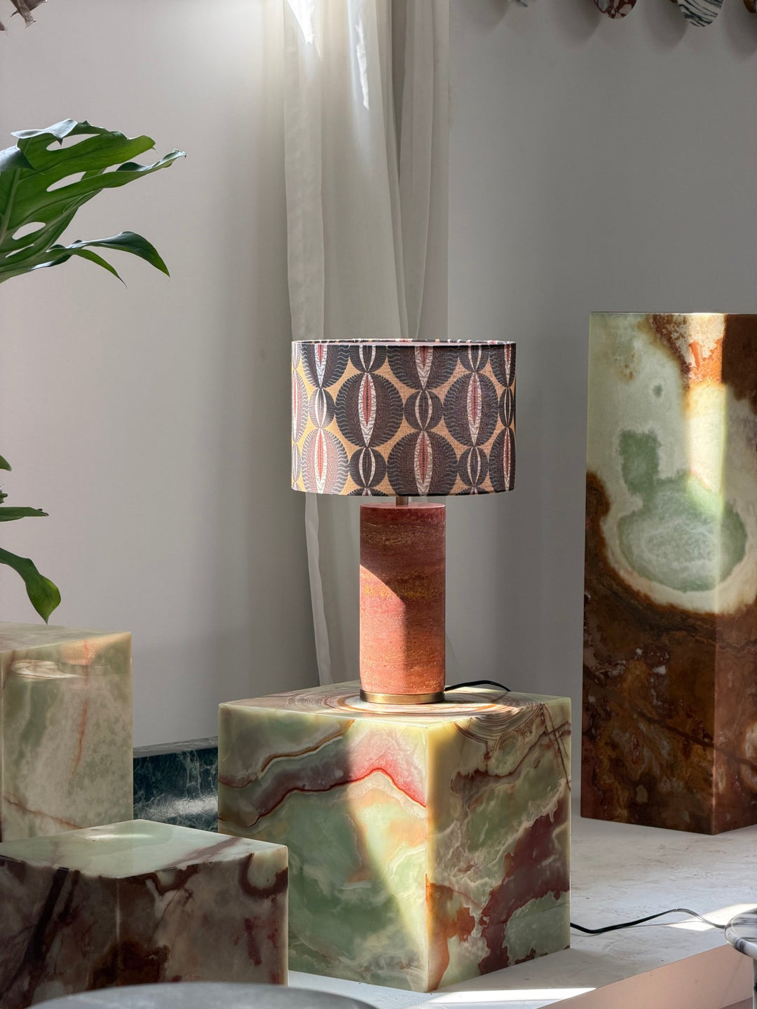 Aria Stone Table Lamp - Vakkerlight
